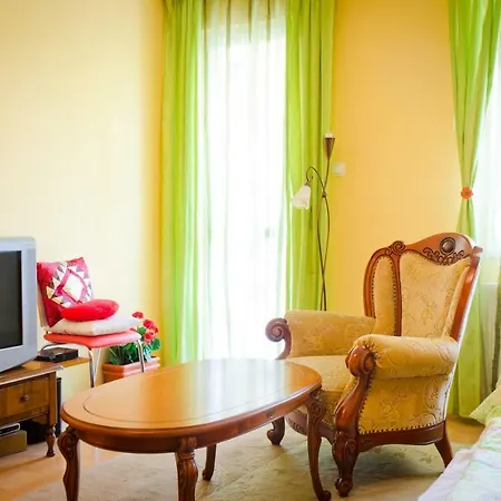 מלון דירות Exclusive Apartman *